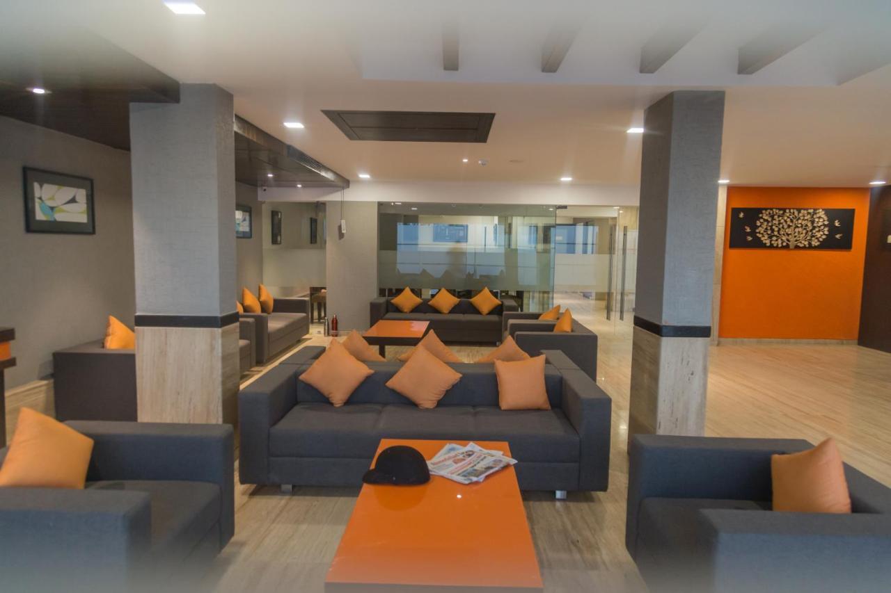 Hotel Ahmedabad, Satellite Zewnętrze zdjęcie