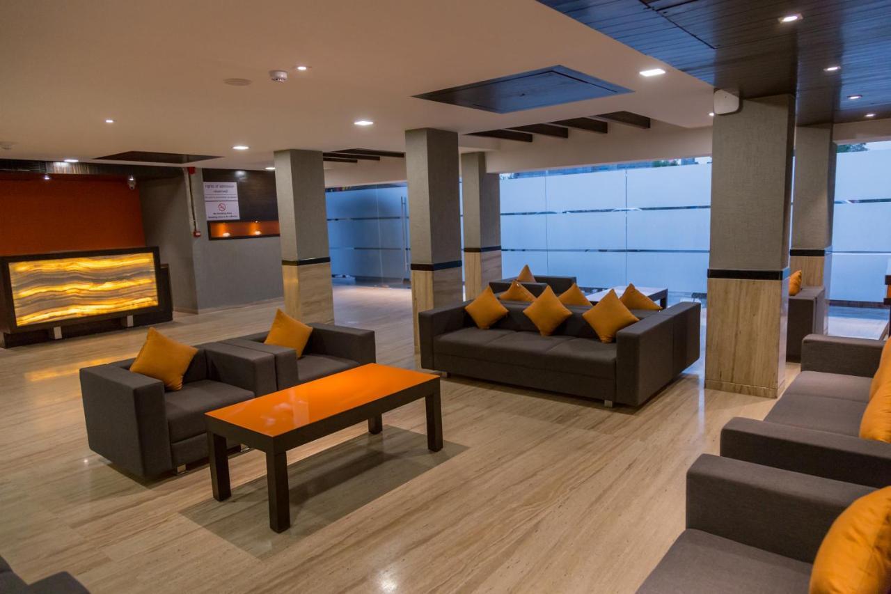 Hotel Ahmedabad, Satellite Zewnętrze zdjęcie