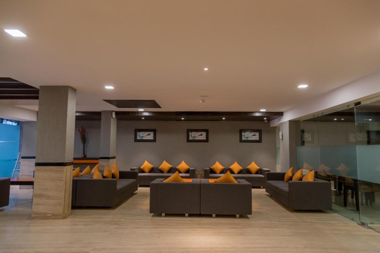 Hotel Ahmedabad, Satellite Zewnętrze zdjęcie